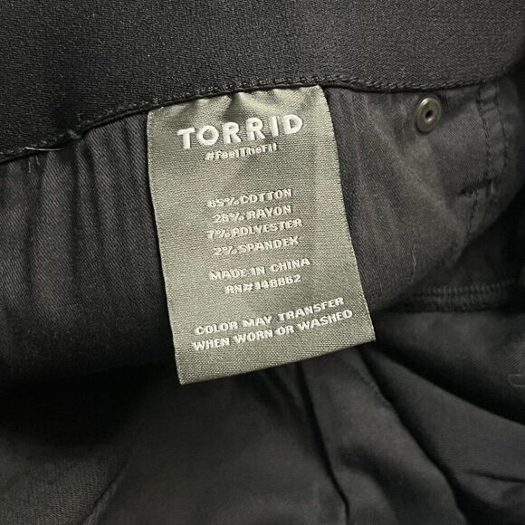 Torrid Black Ripped Distressed Sky High Skinny Crop Jeans - Size 16 - Picture 6 of 6